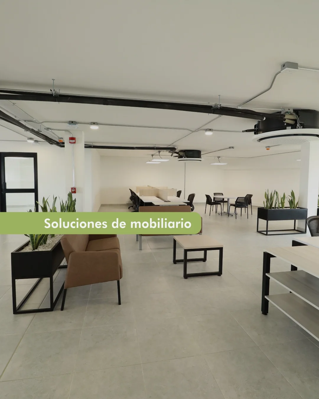 Showroom JEP con mobiliario para distintos espacios